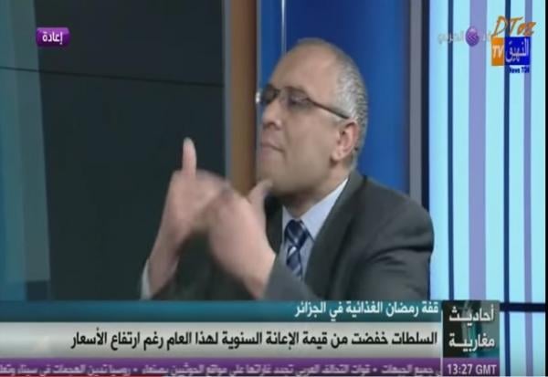 اعلامي جزائري "كفانا من استعراض العضلات بينما الشعب لايجد ما يأكله"