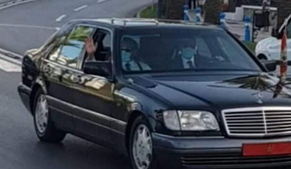 عاجل: الملك محمد السادس يحل بالحمامة البيضاء لقضاء عطلته الصيفية (صور+فيديو)