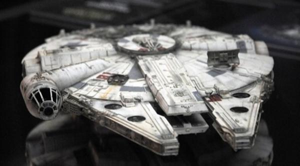 أضخم سفينة فضاء في العالم ..من الليغو