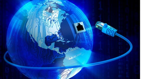 اتساع الفجوة بين مستخدمي الإنترنت الرجال والنساء إلى 200 مليون