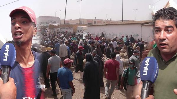 مواطنون من داخل السوق يعلقون بغضب: واش الحولي ديال 30 ألف ولى 50 ألف ريال وخاص الملك يدخل فهادشي