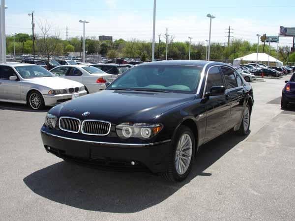 حملة أمنية ضد سيارات مجلس المستشارين بعد بلاغ من رئيسه