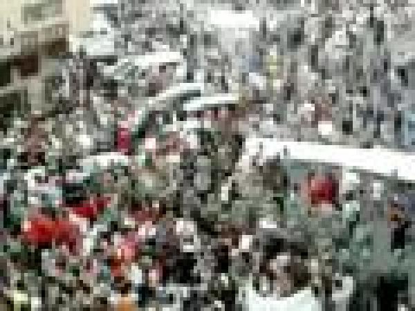 مواجهات بين مؤيدي الدستور و المعارضين له بــتازة 