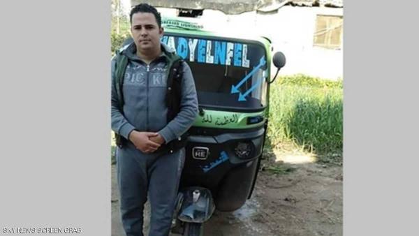 سائق  "تريبورتور" يجد "ربع مليون" في حقيبة .. فيمضي ساعات في البحث عن أصحابها