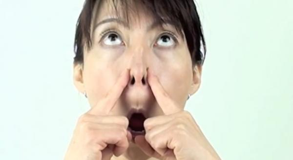 صغري أنفك طبيعيا