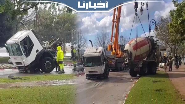 شاحنة لنقل الإسمنت تنشطر إلى نصفين بمدخل مدينة تطوان