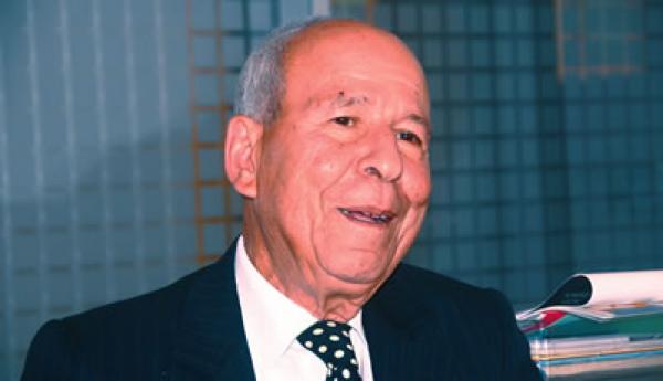 وفاة الإعلامي والحقوقي المعروف مصطفى اليزناسني