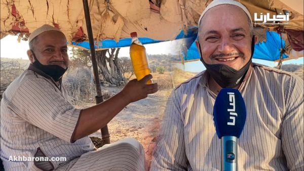 يبيع العسل وزيت أركان على الطريق منذ التسعينات ويطمح للاستفادة من مبادرة التنمية البشرية