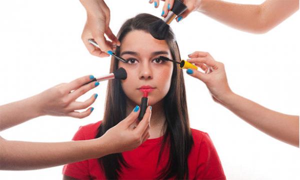 معهد ألماني ينصحكن : حذاري من الإكثار من مساحيق التجميل