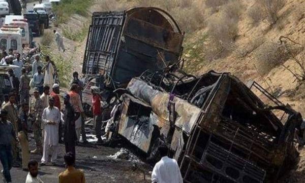 باكستان .. مقتل 27 شخصا على الأقل وإصابة أكثر من 30 آخرين في تصادم حافلة بمقطورة