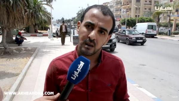 شاب مغربي لخص كلشي في أقل من 3 دقائق : ها علاش البلاد مبغاتش تتقاد والفساد وغدي وكيزيد