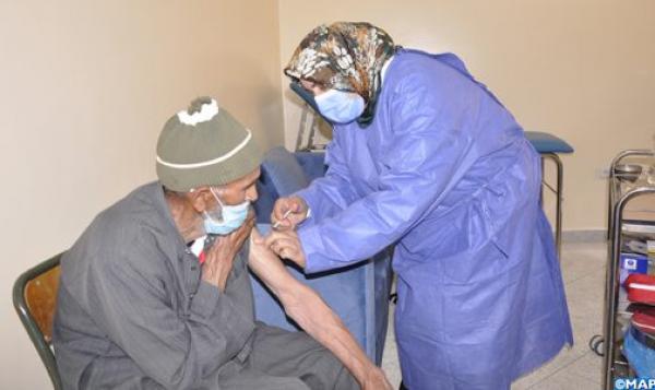 تعرف على أكثر المغالطات تداولا بخصوص حملة التلقيح الوطنية ضد فيروس كورونا وتفشي المتحور "دلتا"