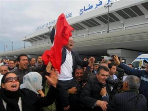 تونس تستقبل السياسي العائد منصف المرزوقي استقبال الأبطال