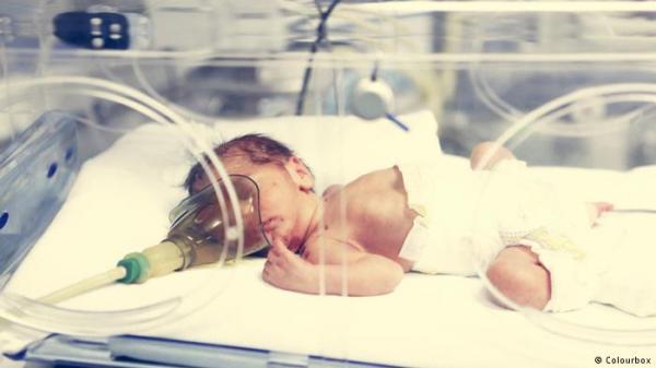 علماء يطورون رحماً صناعياً للأطفال الخُدج