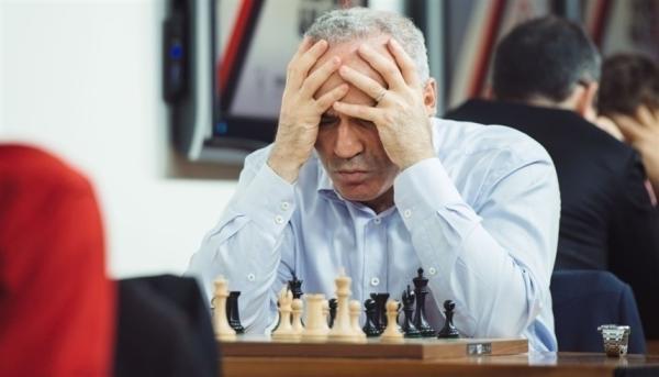 التفكير بعمق كبير يؤثر على عضلات الوجه