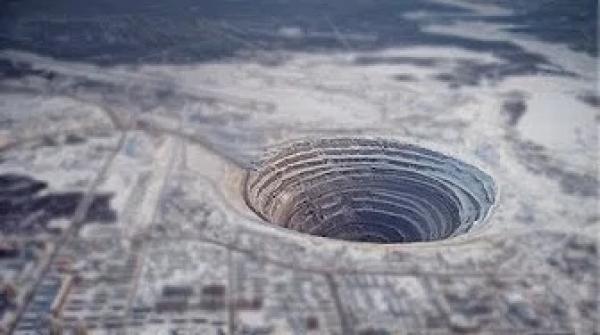 أكثر 10 أماكن عمقًا على سطح الأرض "أماكن لم يصل إليها البشر حتى الآن"