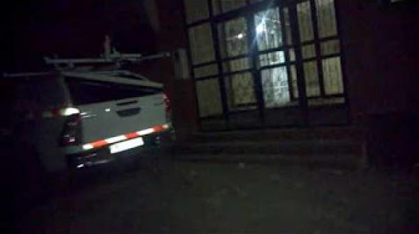 تكسير سيارة وزجاج المكتب الوطني للكهرباء بأغبالة بني ملال بسبب انقطاع الكهرباء