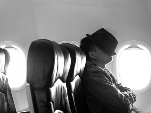 كيف تحصل على نوم مريح على متن  الطائرة؟