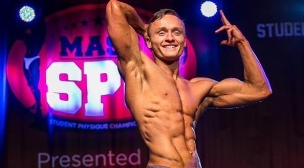 اختار له أصدقاؤه لقباً مزعجاً.. .. فتحول إلى بطل كمل أجسام