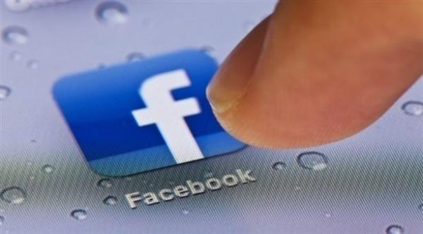 قائمة أصدقاء فيس بوك.. صيد ثمين للمحتالين