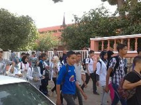 ثانوية تاغزيرت ببني ملال بدون استاذ(ة) اللغة الفرنسية لحد الان والتلاميذ يحتجون