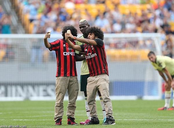 مشجعان سعوديان يخلقان الحدث داخل ملعب بالولايات المتحدة بسبب ...صورة