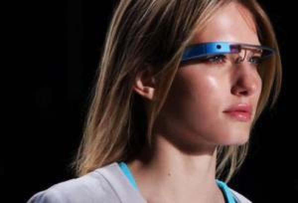 هل تزلزل الاجهزة القابلة للارتداء عرش الهواتف الذكية؟