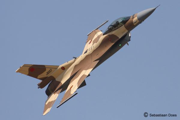 قصف مواقع لداعش بطائرات  F16 مغربية