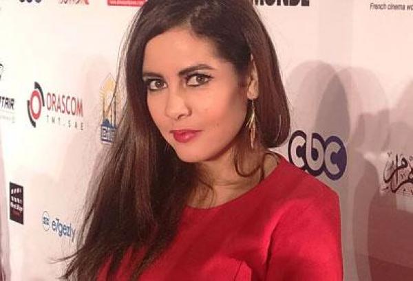 توعدت بمقاضاتها: الفنانة "موني بوعلام" تهاجم قناة "الشروق" الجزائرية وتتهمها بتحريف الحقائق