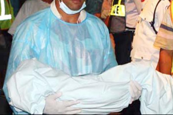 الله يلطف .. متزوجة تخنق مولودتها وتتخلص منها في حفرة "الواد الحار"