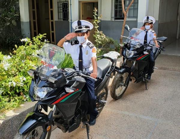 بتعليمات من الحموشي...ولاية أمن أكادير تُخصص استقبالا لثلاث شقيقات وتمنحهن أزياء الشرطة وهدايا.. (صور)