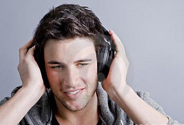 جواز سماع الأناشيد الإسلامية المصحوبة بالموسيقى