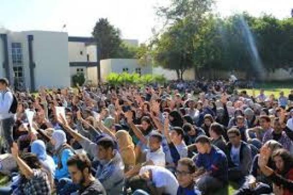 سابـقة من نو عها: طُــلاب المغرب ينقلون إحتجاجاتهم أمام قبة البرلمان