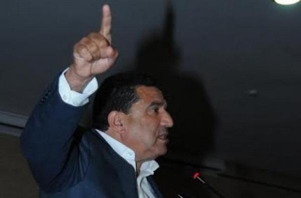 فضيحة..الوزير مبدع يمنع عرض مسرحية بمركب ثقافي دشنه الملك