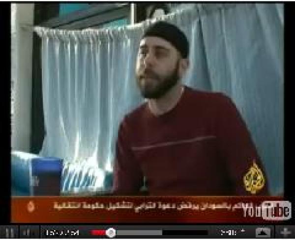 أراد أن يرده عن الاسلام..فأسلم معه ( قصة معتقل غوانتامو)