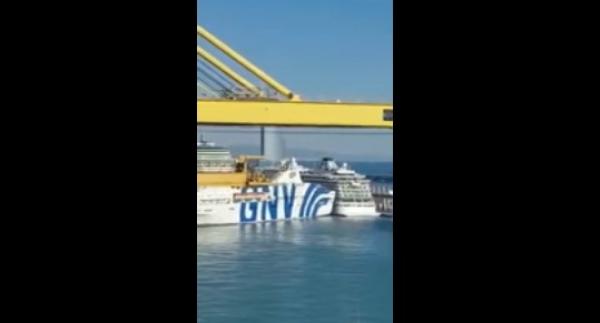 بالفيديو: مهاجرون مغاربة ينجون من فاجعة بعد اصطدام باخرة تقلهم بسفينة سياحية ببرشلونة