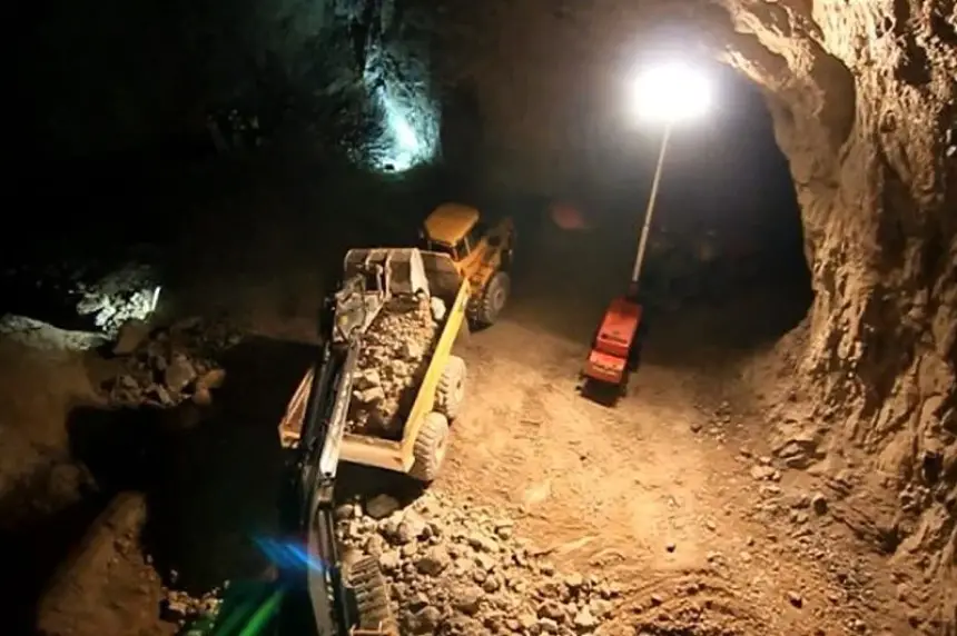 بشرى للمغاربة .. شركة كندية تعلن عن اكتشاف أطنان من الفضة "عالية التركيز" في منجم بقلب جبال الأطلس