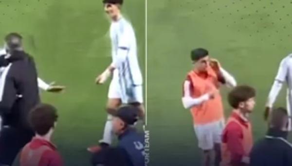 فيديو صادم.. مدرب منتخب الجزائر يصفع لاعبيه خلال مباراة ودية مع تونس