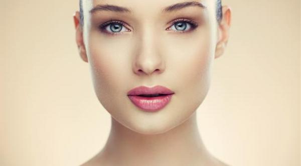 علامات على الوجه تكشف عادات غذائية خاطئة