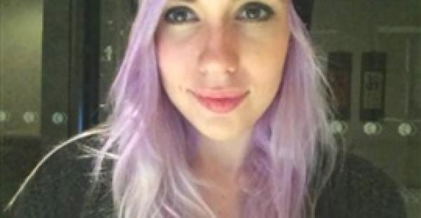 بالفيديو والصور.. فتاة تتصدى للتحرش والرسائل الجنسية بطريقة مبتكرة