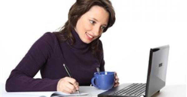 للمرأة العاملة.. أسرار تحقيق التوازن بين بيتك وعملك