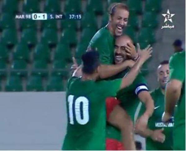 بدر هاري يوجه انذار لصديقه رونالدو بهدف تاريخي