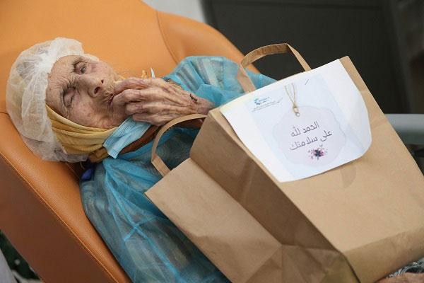 تفاصيل تعافي مسنة مغربية عمرها 110 سنة من مرض كورونا (صور)