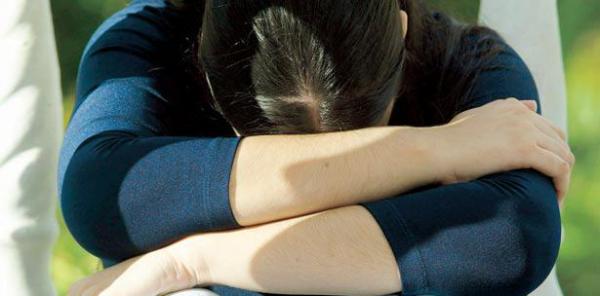 ممرض يمتنع عن مصافحة مريضة مغربية ويثير ضجة ببلجيكا!