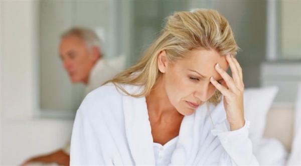 أعراض بلوغ المرأة سن اليأس