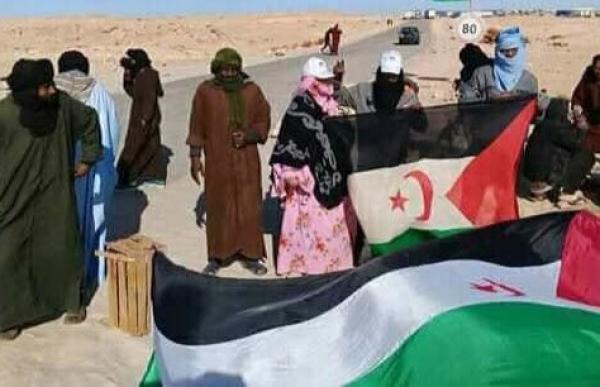 فيديو خطير...مرتزقة البوليساريو يتحدون الجميع ويعترضون بالكركارات طريق السيارات المشاركة برالي "أفريكا إيكو رايس"