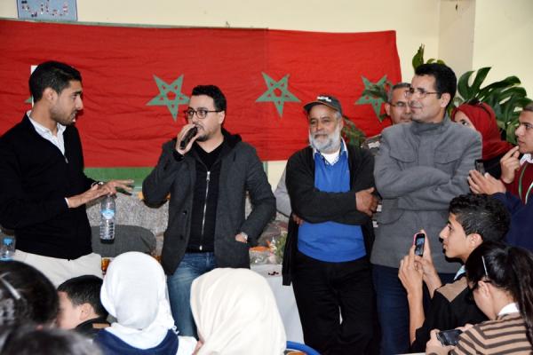 بالفيديو : رشيد العلالي في ضيافة ثانوية " العالية " بالمحمدية من أجل عرض تجربته في مجال التلفزيون