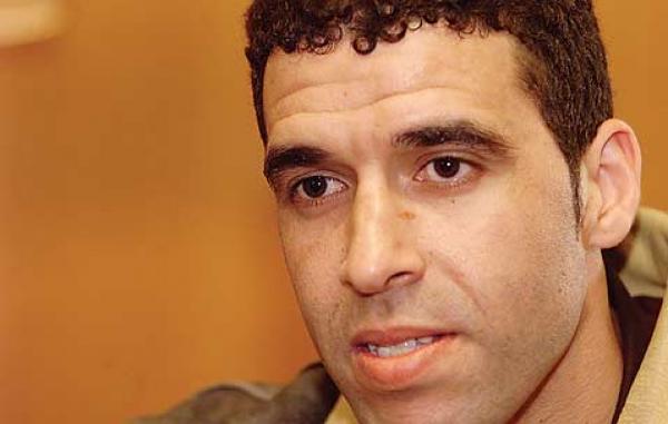 معارضة النيبت و أعضاء جامعيين تؤجل التعيين الرسمي لبادو الزاكي