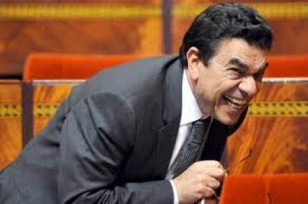 أساتذة يطالبون بتوحيد ساعات العمل في 21 ساعة بين كافة أسلاك التعليم المدرسي