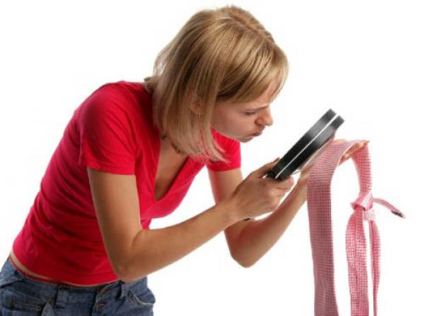 إليك أهم أعراض الغيرة المرضية